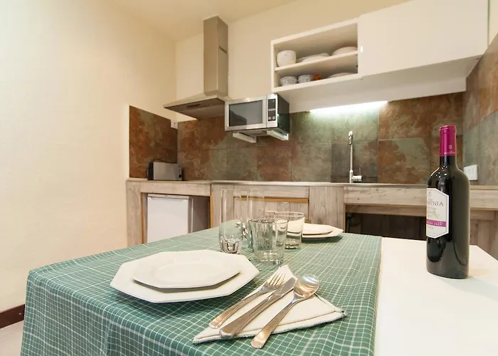 Apartment Flat *